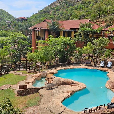 Waterfall Safari Lodge Winterkamp Екстериор снимка